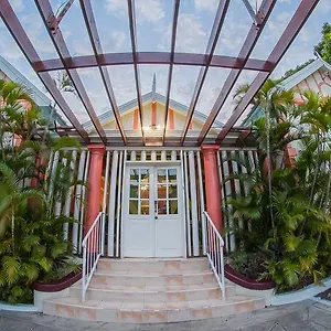 https://indies-hotel.greaterantilleshotels.net