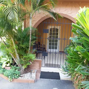 https://cozy-apartment-3.hotelsochorios.net